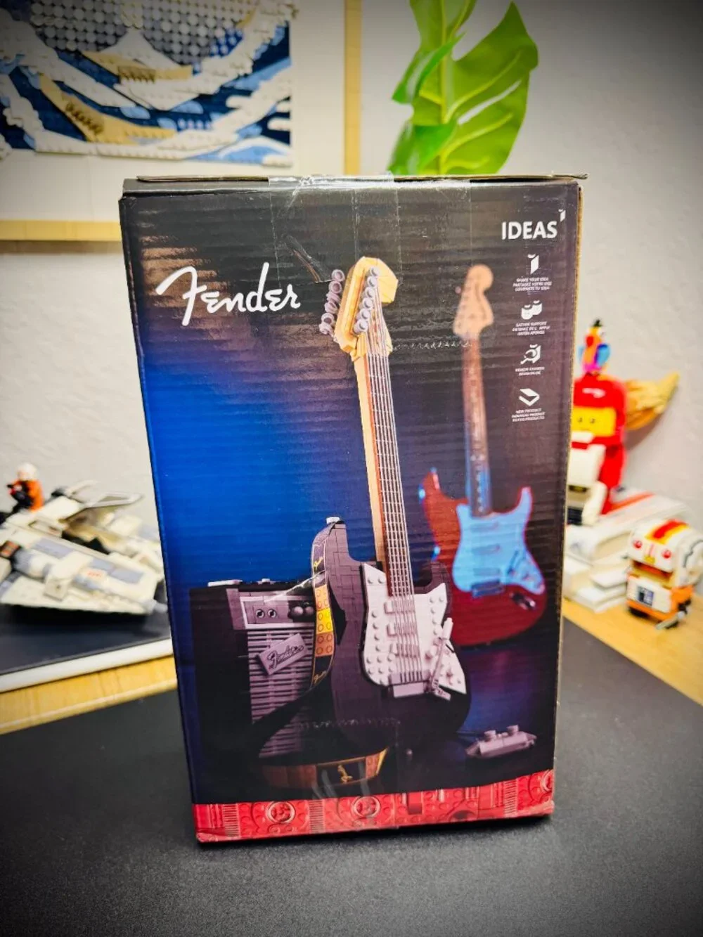 RETIRED Fender Stratocaster 21329 | Premium LEGO Compatible Set